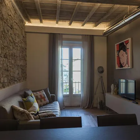 Rose - Santo Spirito District * فلورنس