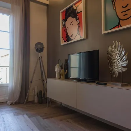 Rose - Santo Spirito District