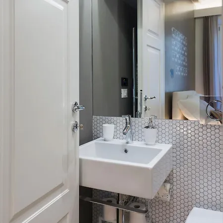 Rose - Santo Spirito District *